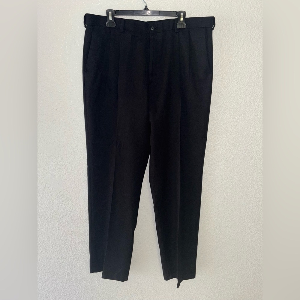 Haggar Black Dress Pants Mens Size 38 Classic Fit Flat Front Work Slacks - Picture 2 of 5